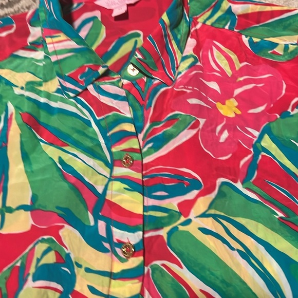 Lily Pulitzer 100% silk blouse. Long sleeve. Excellent condition size medium. - Picture 2 of 5